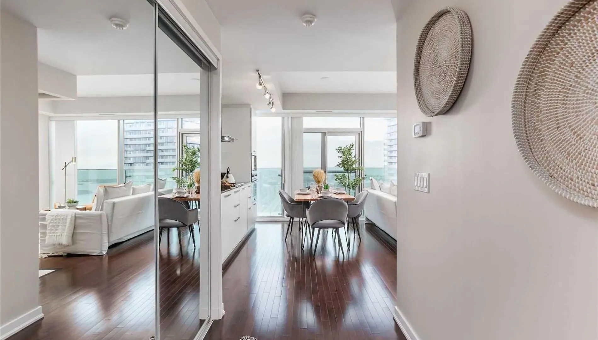 Monarch Residences Toronto Apartment