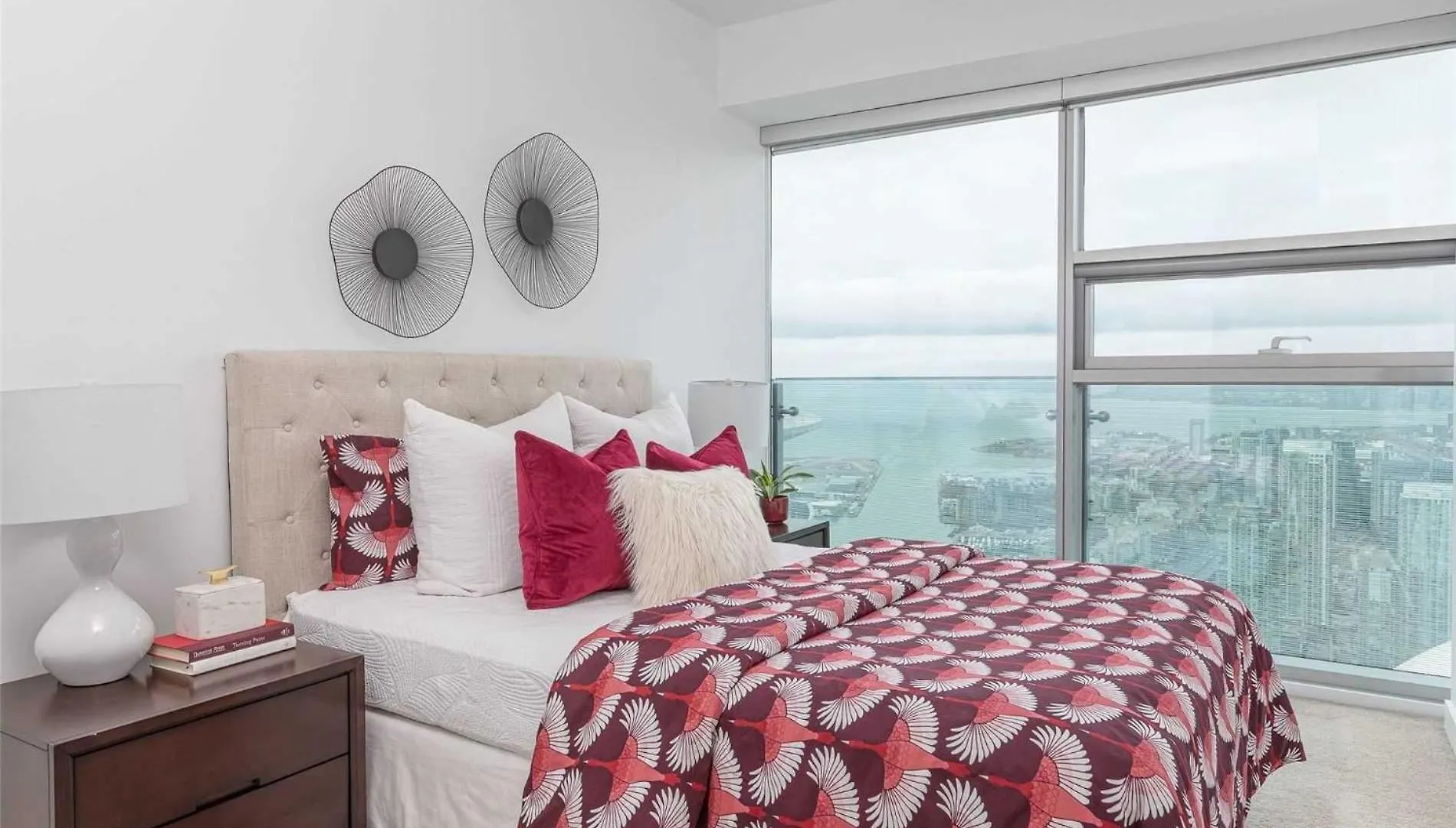Monarch Residences Toronto Apartment