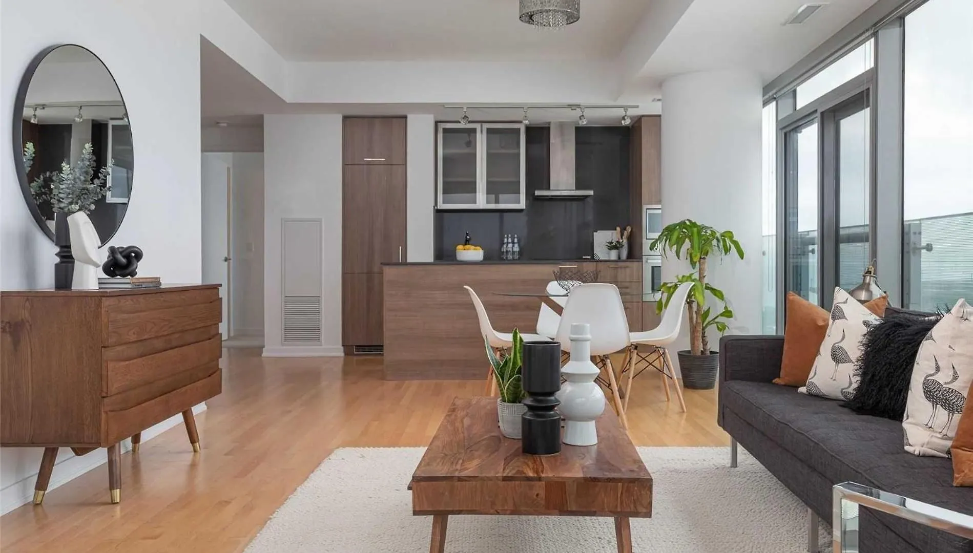 Monarch Residences Toronto Apartment