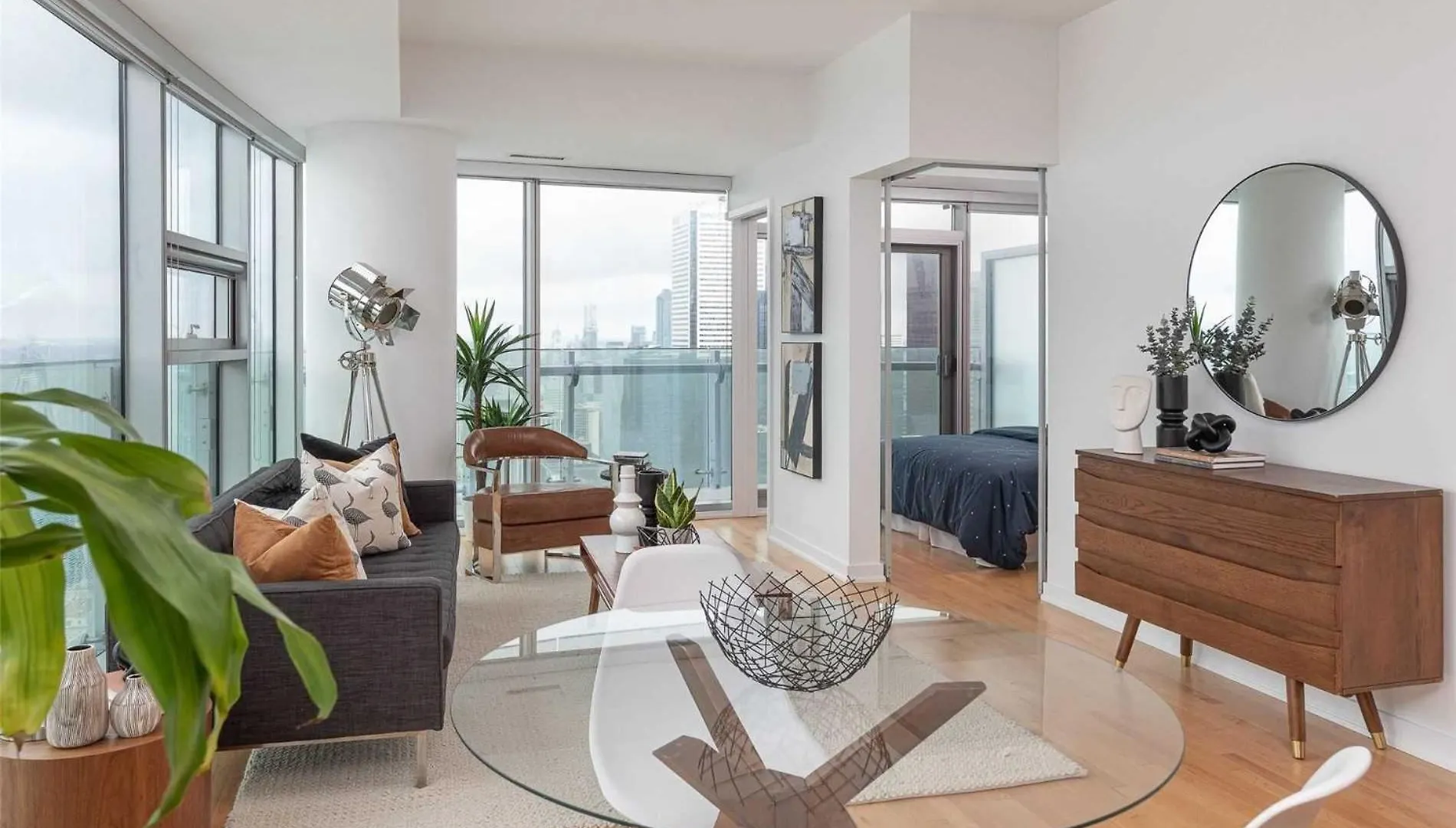 Monarch Residences Toronto Apartment